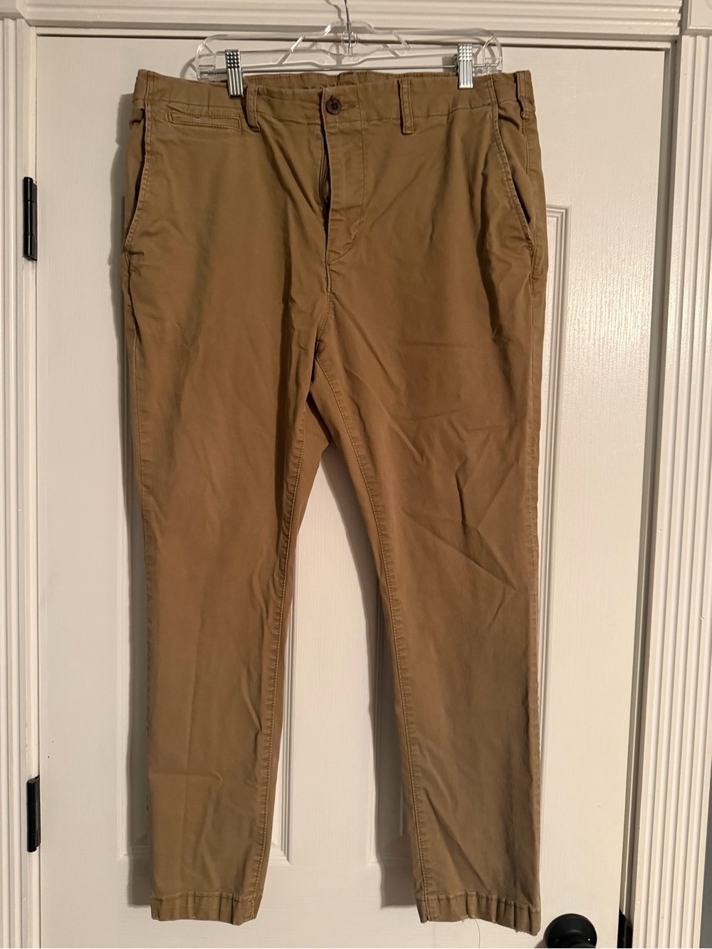 American Eagle Outfitters Men's Tan Chino Pants